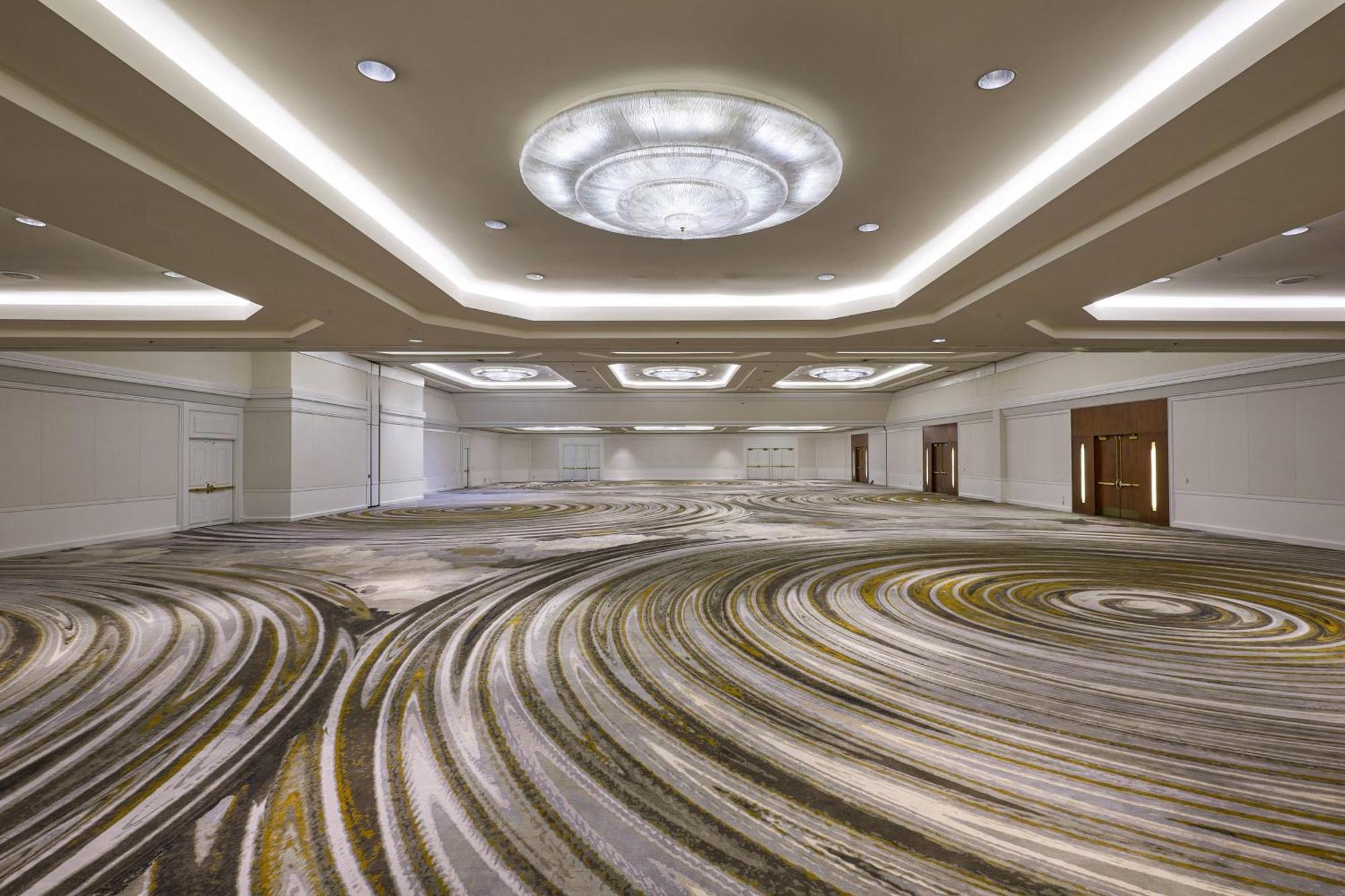 Hotel The Westin Angeles Airport 4*