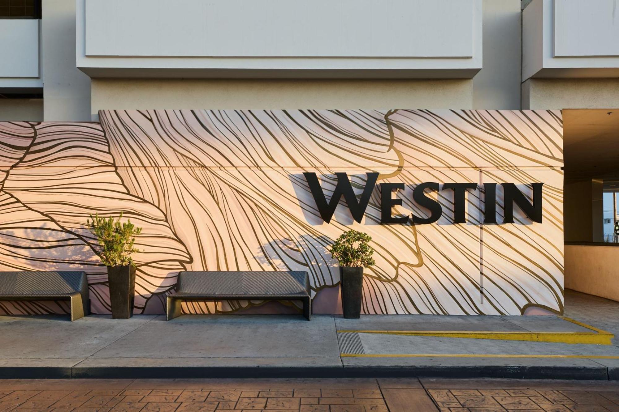 The Westin Angeles Airport Hotel 4*