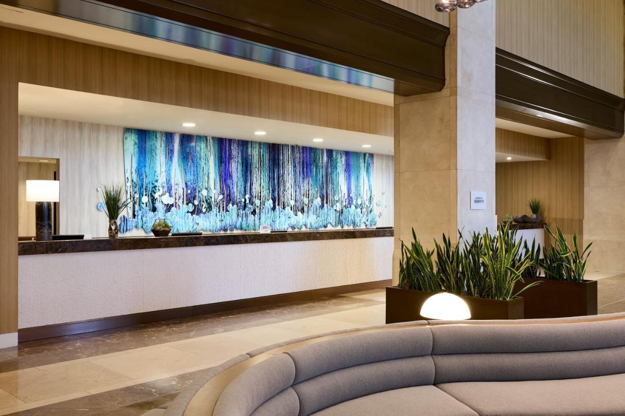 Hotel The Westin Angeles Airport 4*