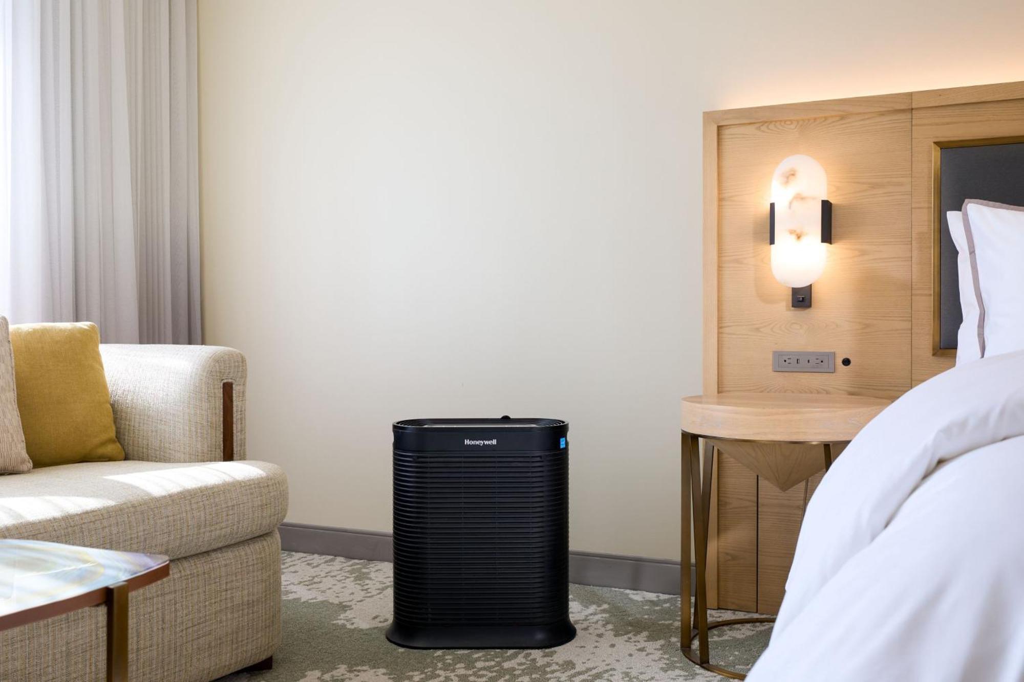 The Westin Angeles Airport Hotel 4*